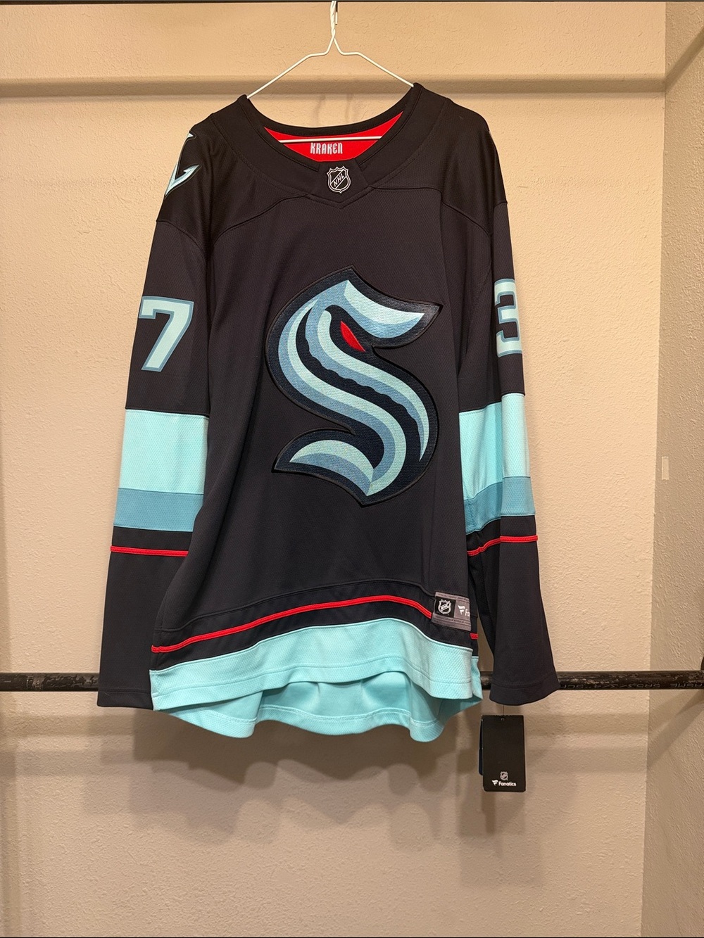 Seattle Kraken Hockey Jersey Gourde 37